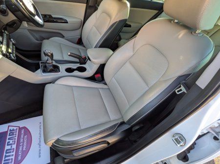 2020 Kia Sportage - photo 14