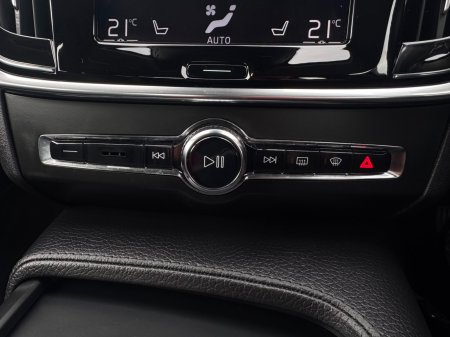 2017 Volvo S90 - photo 24