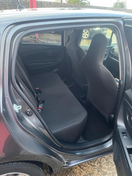 2018 Toyota Vitz - photo 10