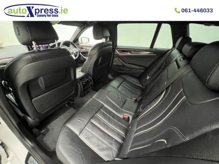 2022 BMW 5-Series - photo 6