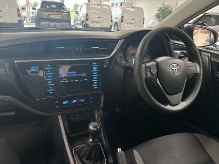 2017 Toyota Auris - photo 8