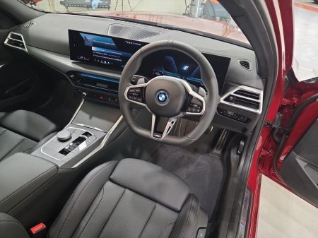 2026 BMW 3-Series - photo 6
