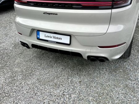 2025 Porsche Cayenne - photo 11