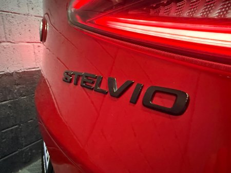 2025 Alfa Romeo Stelvio - photo 29
