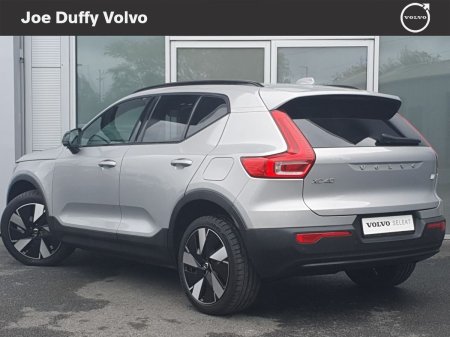 2024 Volvo XC40 - photo 2