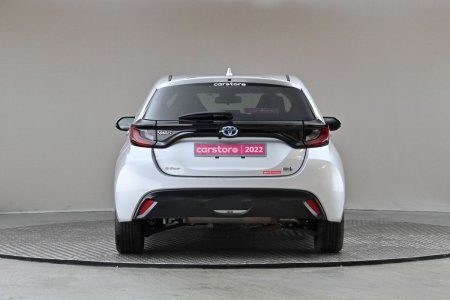 2022 Toyota Yaris - photo 8