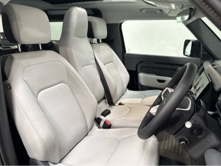 2026 Land Rover Defender - photo 18