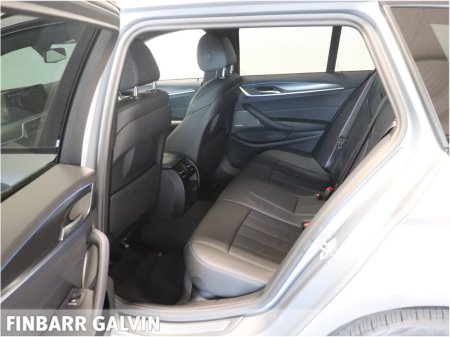 2023 BMW 5-Series - photo 11