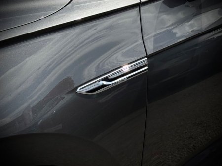 2020 Volkswagen Touareg - photo 17