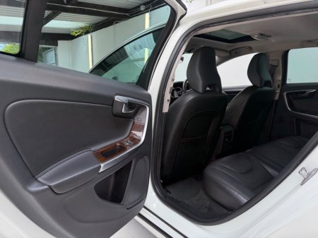 2018 Volvo V60 - photo 18