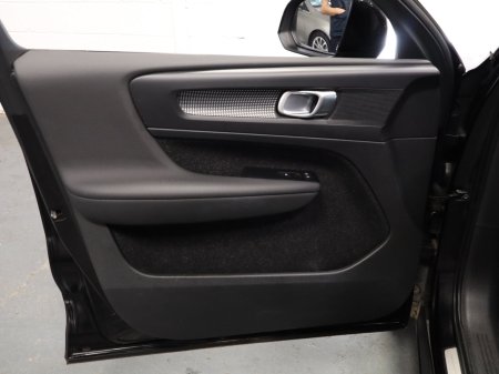 2020 Volvo XC40 - photo 36