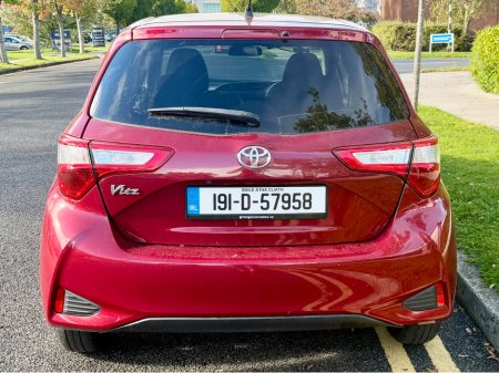 2019 Toyota Vitz - photo 6