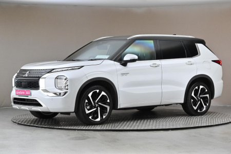 2023 Mitsubishi Outlander - photo 4
