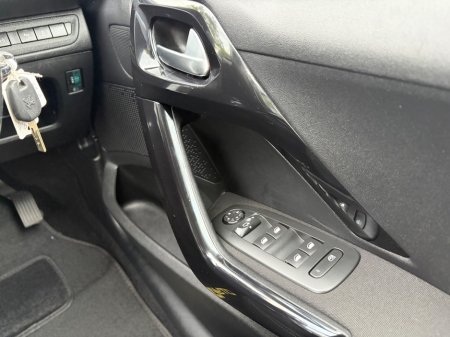 2016 Peugeot 208 - photo 23