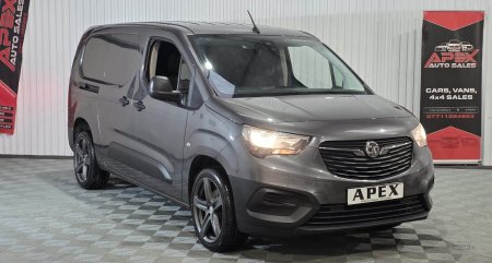 2022 Vauxhall Combo - photo 2