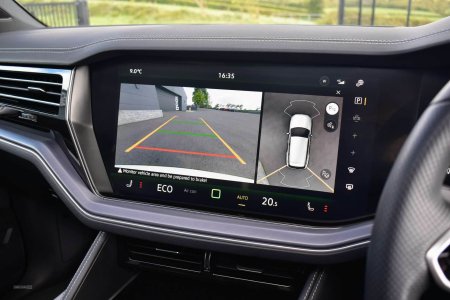 2024 Volkswagen Touareg - photo 18