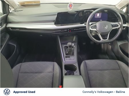 2024 Volkswagen Golf - photo 2