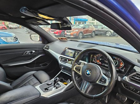 2022 BMW 3-Series - photo 12