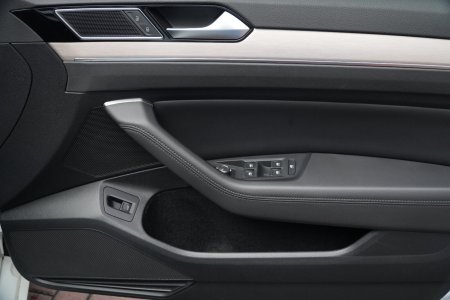 2020 Volkswagen Passat - photo 10