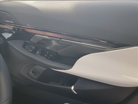 2026 BMW 5-Series - photo 23