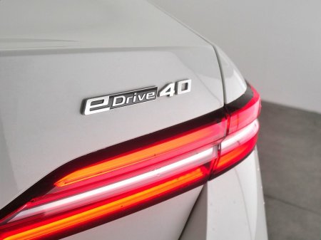 2024 BMW i5 - photo 24