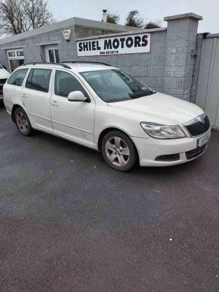 2011 Skoda Octavia - photo 2