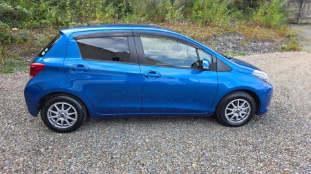 2015 Toyota Vitz - photo 9