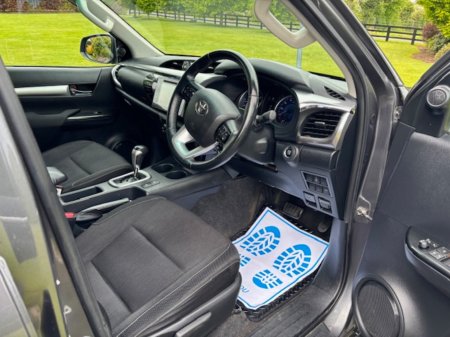 2020 Toyota Hilux - photo 8