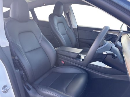 2024 Tesla Model Y - photo 18