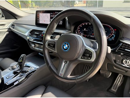 2023 BMW 5-Series - photo 32