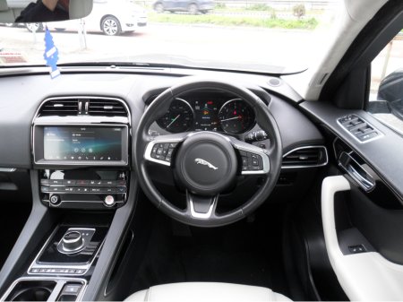 2020 Jaguar F-Pace - photo 16