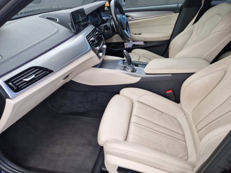 2017 BMW 5-Series - photo 10