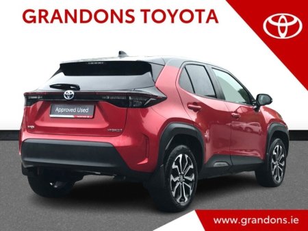 2024 Toyota Yaris Cross - photo 2