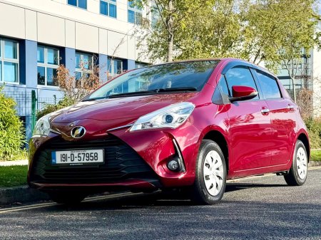 2019 Toyota Vitz - photo 14