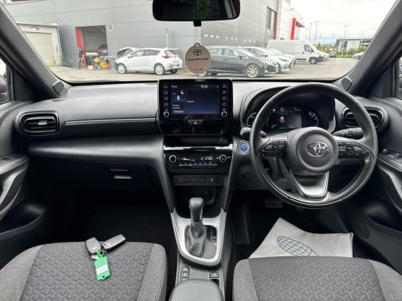 2023 Toyota Yaris Cross - photo 8