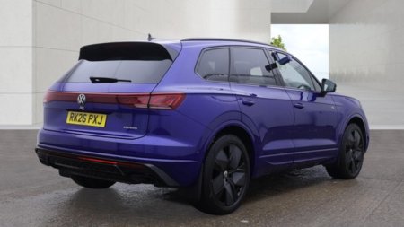 2026 Volkswagen Touareg - photo 3
