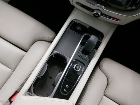 2025 Volvo XC60 - photo 13
