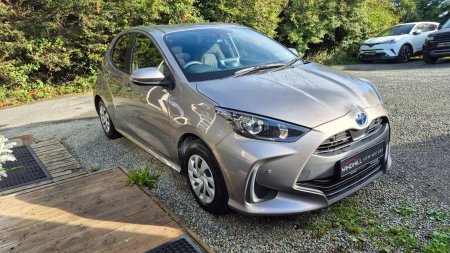 2022 Toyota Yaris - photo 2