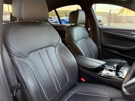 2021 BMW 5-Series - photo 11