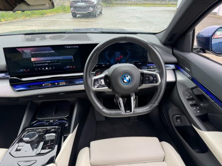 2024 BMW i5 - photo 8