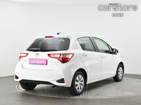 2019 Toyota Vitz - photo 5