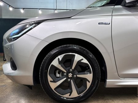 2024 Suzuki Swift - photo 6