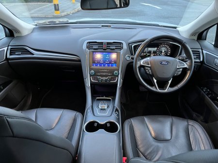 2020 Ford Mondeo - photo 24