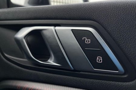 2022 BMW 1-Series - photo 24