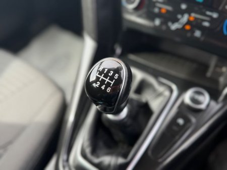 2017 Ford Focus - photo 11