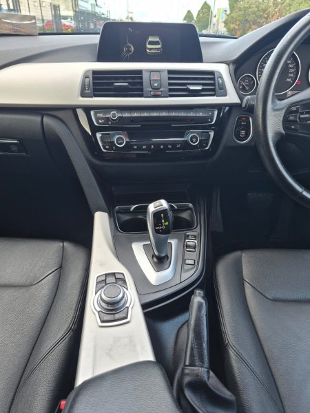 2017 BMW 3-Series - photo 15