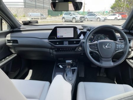 2024 Lexus UX - photo 8