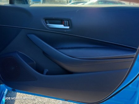 2020 Toyota Corolla - photo 23
