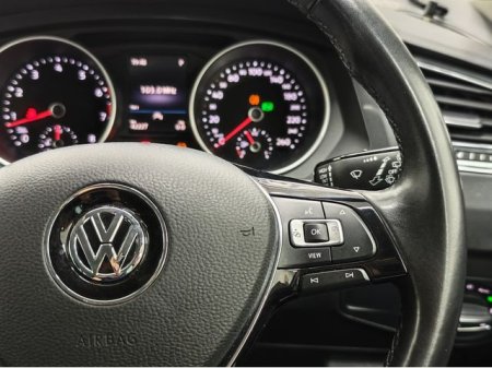2020 Volkswagen Tiguan - photo 26