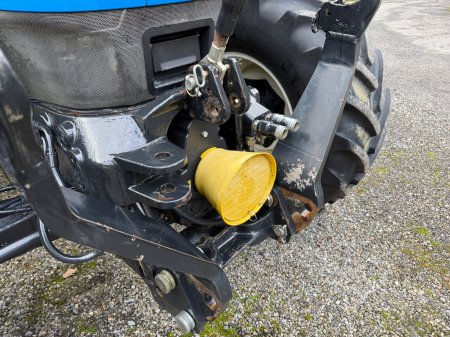 2009 New Holland T6080 - photo 7
